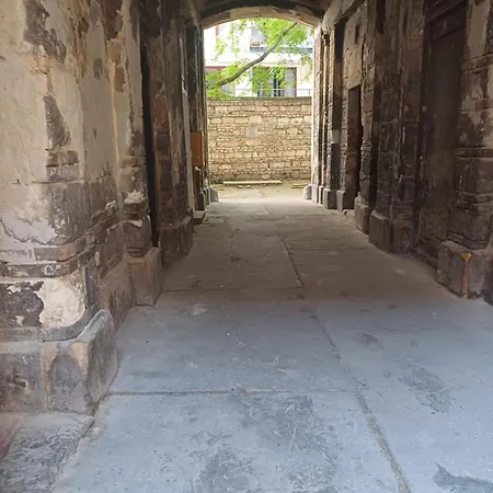 Flat In The Very Center