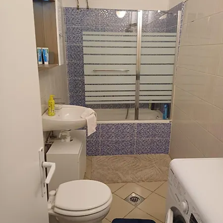 Flat In The Very Center Апартаменты *